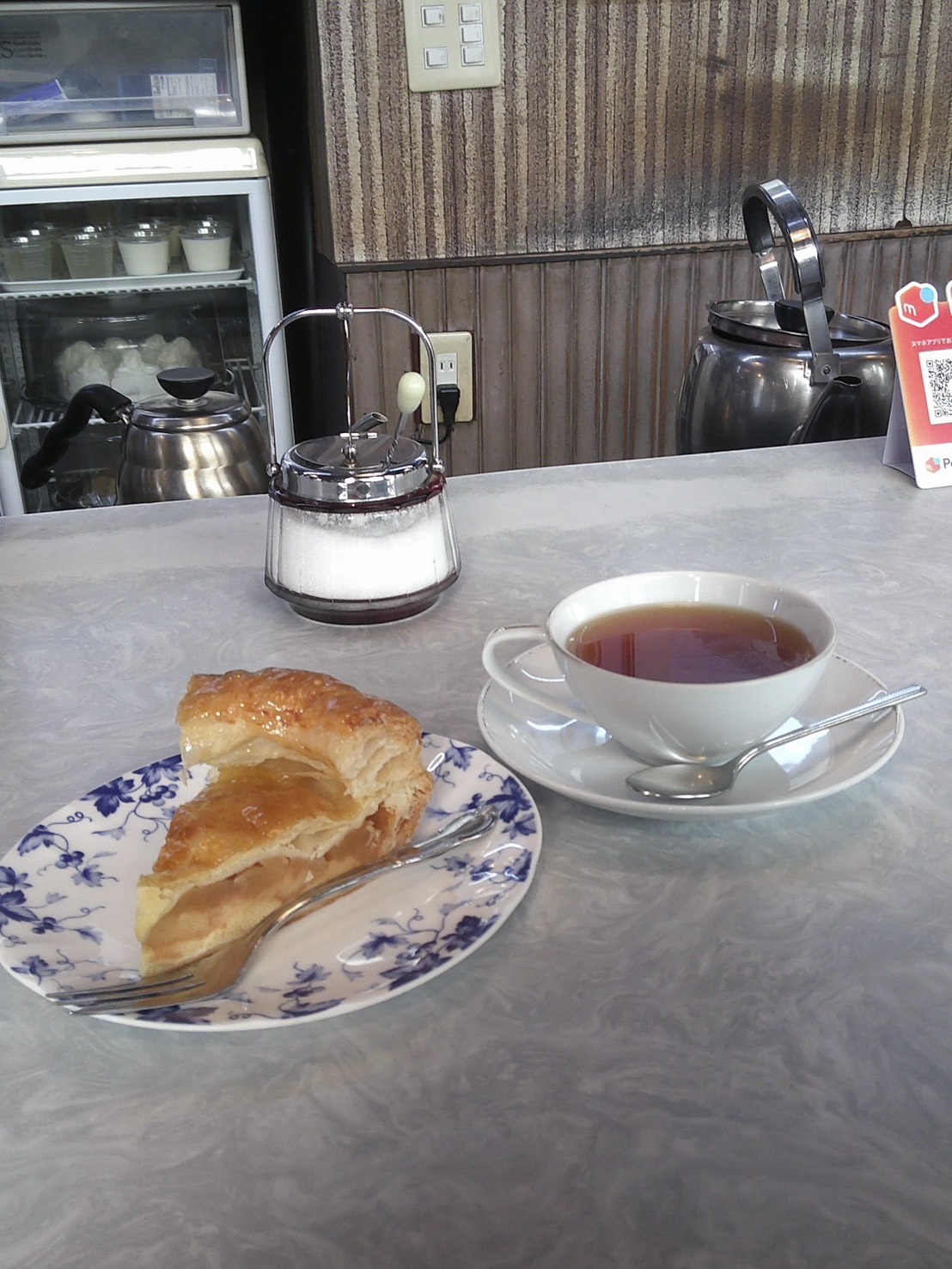 アップルパイと紅茶 写真